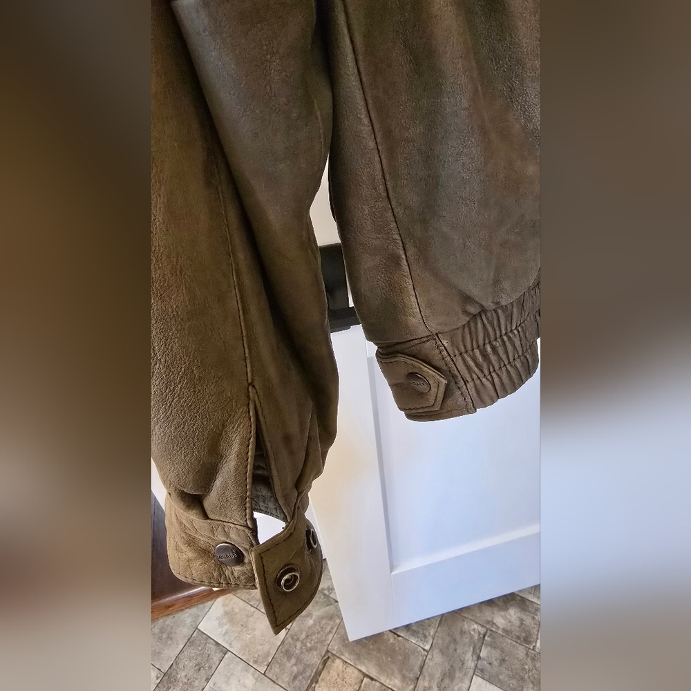Men's Olive Green Heavy Leather Jacket - Picture 10 of 11